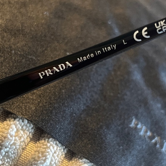 Prada SPR010 With Case Black 55 17 - Picture 8 of 10